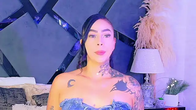 Snapshot of GiahDaniels chatting on July 9, 5:39 pm GiahDaniels online show from July 9, 5:39 pm