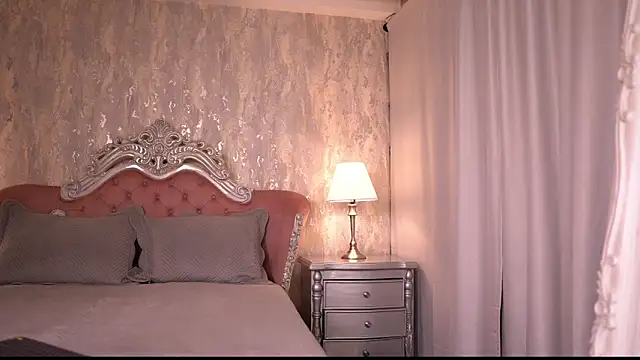 AngelineConnor online show from October 3, 11:13 pm