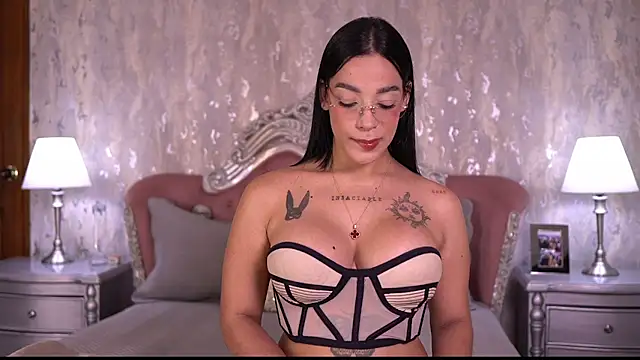 Snapshot of AngelineConnor chatting on June 26, 10:14 pm AngelineConnor online show from June 26, 10:14 pm