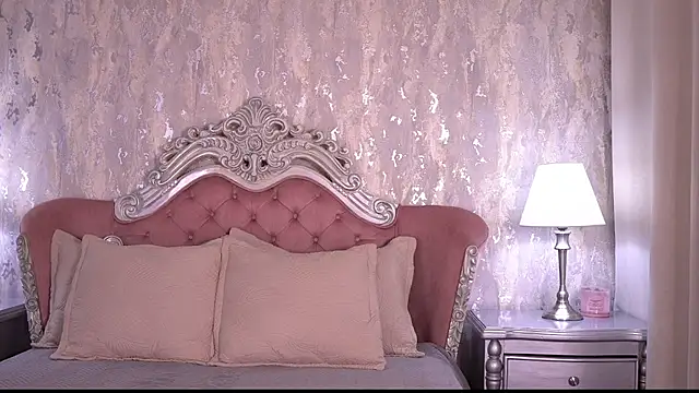 Snapshot of AngelineConnor chatting on July 24, 10:30 pm AngelineConnor online show from July 24, 10:30 pm