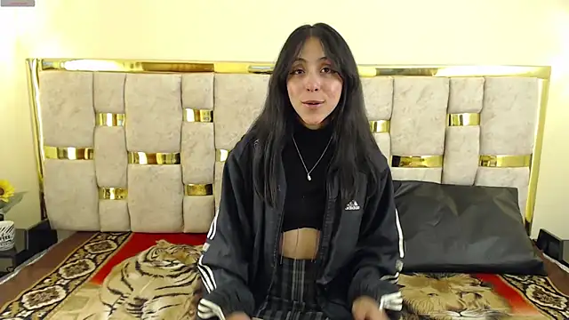 Snapshot of ling_ling24 chatting on January 31, 2:58 am ling ling24 online show from January 31, 2:58 am