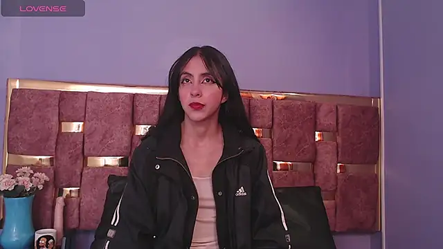 Snapshot of ling_ling24 chatting on February 5, 3:13 am ling ling24 online show from February 5, 3:13 am