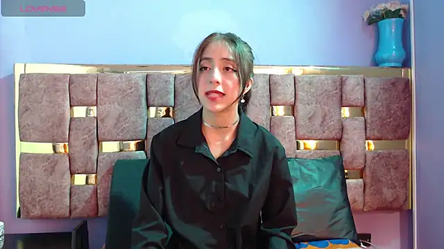 Snapshot of ling_ling24 chatting on March 5, 9:49 am ling ling24 online show from March 5, 9:49 am