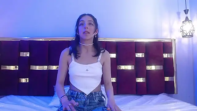 Snapshot of ling_ling24 chatting on December 15, 3:55 am ling ling24 online show from December 15, 3:55 am