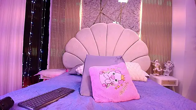 nata luna online show from January 13, 7:19 pm