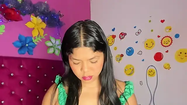 DIORA Latina online show from December 22, 3:44 am