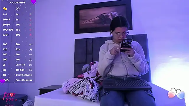 Vahiolet smith online show from January 11, 3:33 am