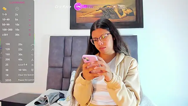 Snapshot of Vahiolet_smith chatting on May 21, 3:13 am Vahiolet smith online show from May 21, 3:13 am