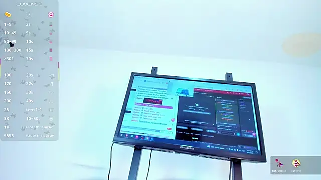 Snapshot of Vahiolet_smith chatting on June 5, 7:03 am Vahiolet smith online show from June 5, 7:03 am