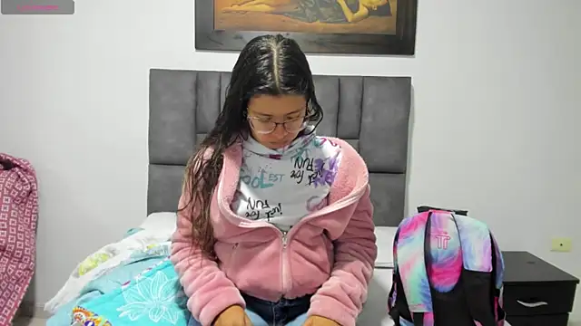 Snapshot of Vahiolet_smith chatting on July 31, 10:47 am Vahiolet smith online show from July 31, 10:47 am