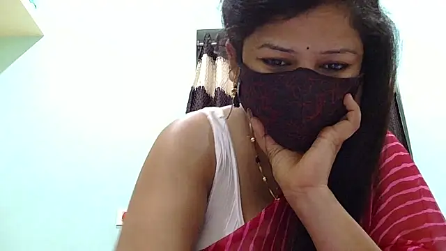 Snapshot of payal_sharma1 chatting on February 26, 6:56 am payal sharma1 online show from February 26, 6:56 am