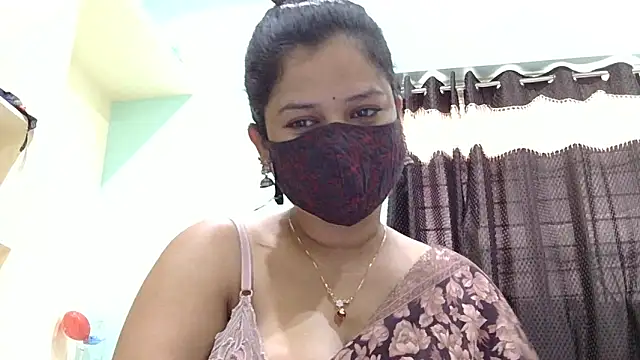 Snapshot of payal_sharma1 chatting on April 17, 7:00 am payal sharma1 online show from April 17, 7:00 am