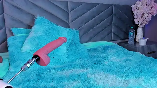 Ary thompson   online show from December 29, 9:30 pm