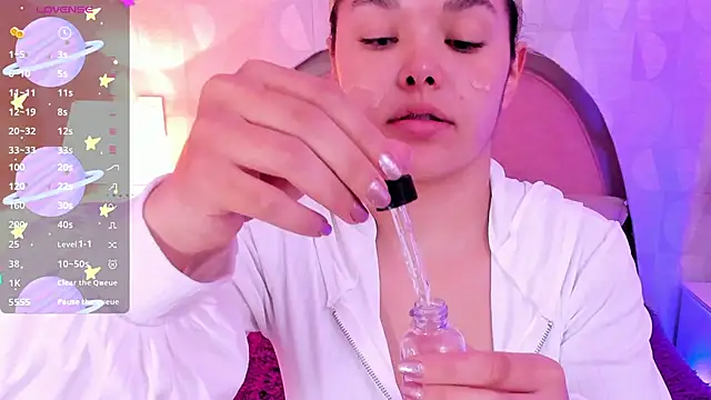 Snapshot of angeline_teen chatting on June 3, 12:08 pm angeline teen online show from June 3, 12:08 pm