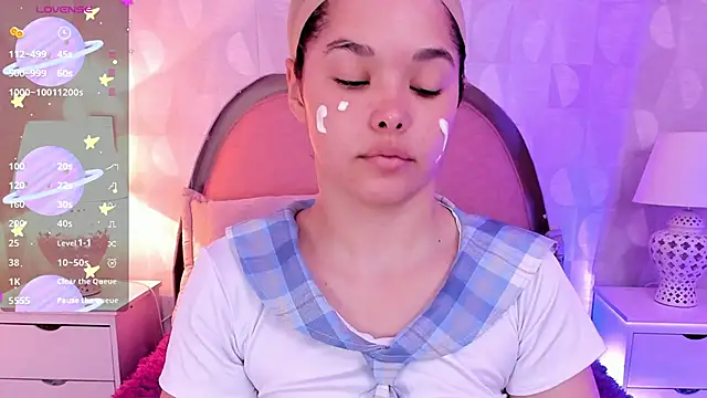 Snapshot of angeline_teen chatting on June 8, 12:16 pm angeline teen online show from June 8, 12:16 pm