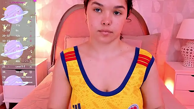 Snapshot of angeline_teen chatting on June 13, 12:25 pm angeline teen online show from June 13, 12:25 pm