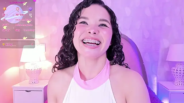 Snapshot of angeline_teen chatting on July 6, 3:03 pm angeline teen online show from July 6, 3:03 pm