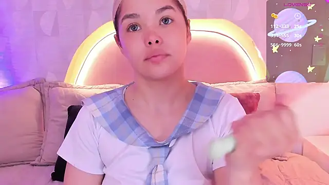 Snapshot of angeline_teen chatting on July 22, 12:30 pm angeline teen online show from July 22, 12:30 pm