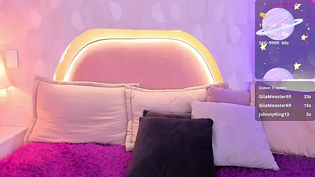 Snapshot of angeline_teen chatting on July 28, 3:21 pm angeline teen online show from July 28, 3:21 pm