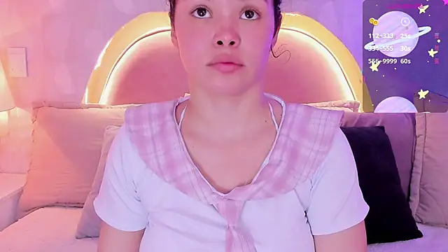 Snapshot of angeline_teen chatting on July 29, 12:14 pm angeline teen online show from July 29, 12:14 pm