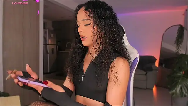 Snapshot of _Miss_Anna_ chatting on May 27, 1:57 am Miss Anna online show from May 27, 1:57 am