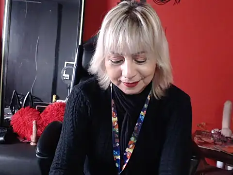 KLOE PIELL online show from February 3, 9:53 pm