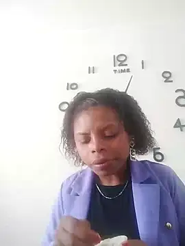 Snapshot of Lizeth_rey1 chatting on February 8, 3:21 pm Lizeth rey1 online show from February 8, 3:21 pm