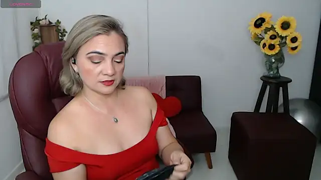 Snapshot of Ghada_milf chatting on May 8, 11:32 pm Ghada milf online show from May 8, 11:32 pm