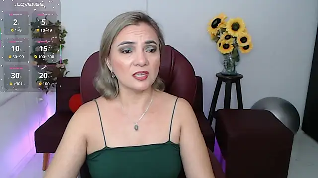 Snapshot of Ghada_milf chatting on May 11, 11:02 pm Ghada milf online show from May 11, 11:02 pm