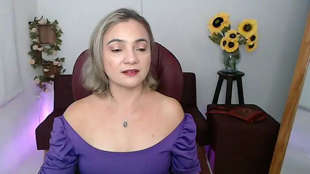 Snapshot of Ghada_milf chatting on May 27, 11:02 pm Ghada milf online show from May 27, 11:02 pm