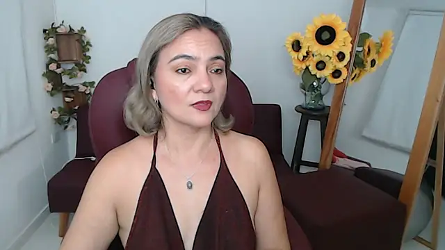 Snapshot of Ghada_milf chatting on June 7, 10:46 pm Ghada milf online show from June 7, 10:46 pm