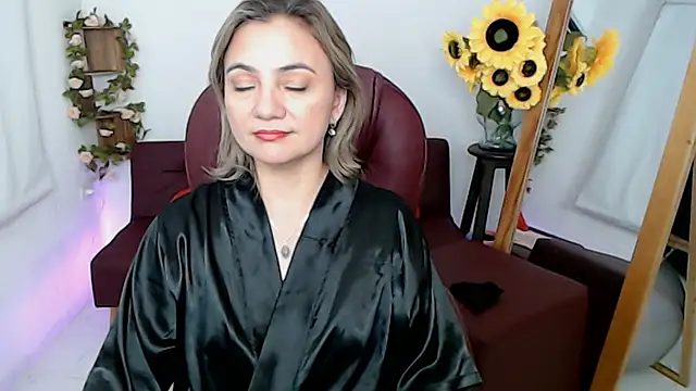 Snapshot of Ghada_milf chatting on June 29, 12:28 am Ghada milf online show from June 29, 12:28 am