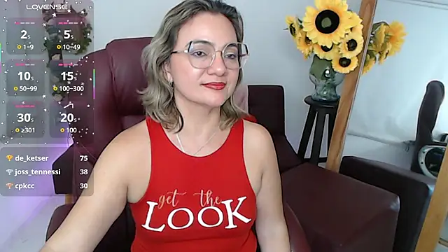 Snapshot of Ghada_milf chatting on July 28, 11:37 pm Ghada milf online show from July 28, 11:37 pm