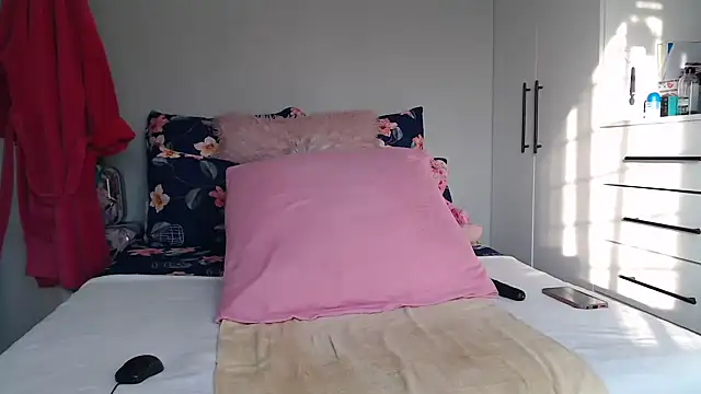 Snapshot of Amberbela chatting on October 25, 3:58 am Amberbela online show from October 25, 3:58 am