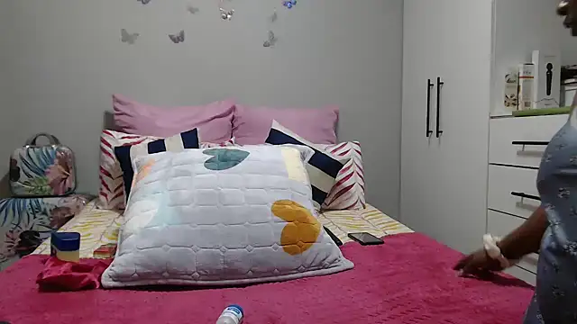 Snapshot of Amberbela chatting on May 21, 6:37 pm Amberbela online show from May 21, 6:37 pm