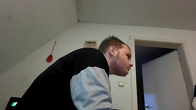 Snapshot of Nicolasjlhkjzl chatting on July 21, 4:20 pm Nicolasjlhkjzl online show from July 21, 4:20 pm