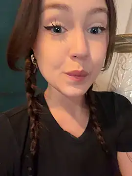 Snapshot of Peachy_Dream chatting on August 2, 4:16 pm Peachy Dream online show from August 2, 4:16 pm