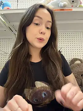 Snapshot of Peachy_Dream chatting on August 7, 3:47 pm Peachy Dream online show from August 7, 3:47 pm
