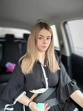 Love Bri online show from February 26, 7:09 am