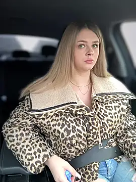 Love Bri online show from March 20, 5:02 am