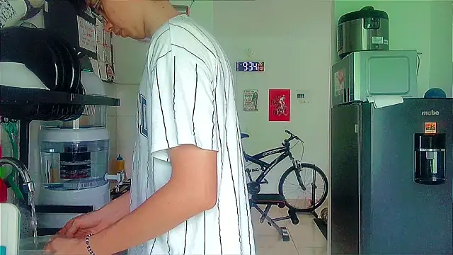 Andy gray online show from December 2, 2:34 pm