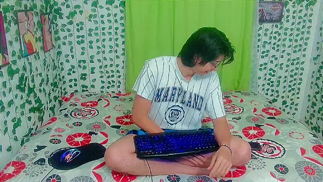 Andy gray online show from April 24, 12:29 pm