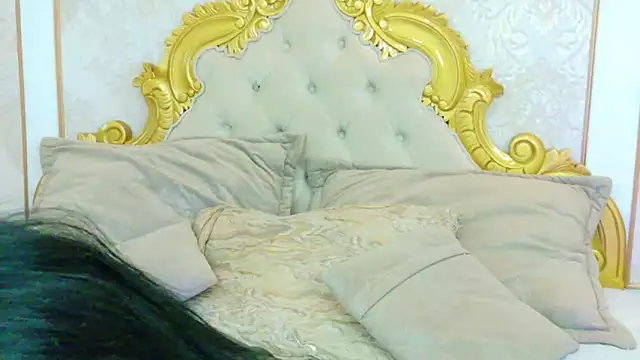 Snapshot of BellahColucci chatting on June 1, 12:18 pm BellahColucci online show from June 1, 12:18 pm