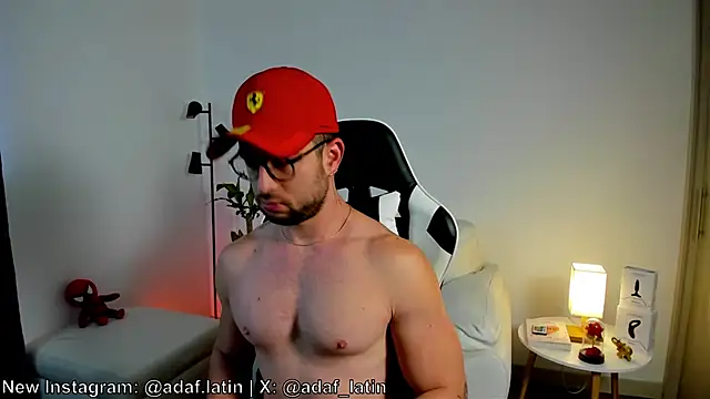 Snapshot of dafboy1 chatting on June 3, 12:41 pm dafboy1 online show from June 3, 12:41 pm