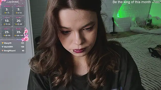 ValBae online show from March 22, 3:42 pm