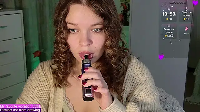 ValBae online show from October 15, 8:53 pm