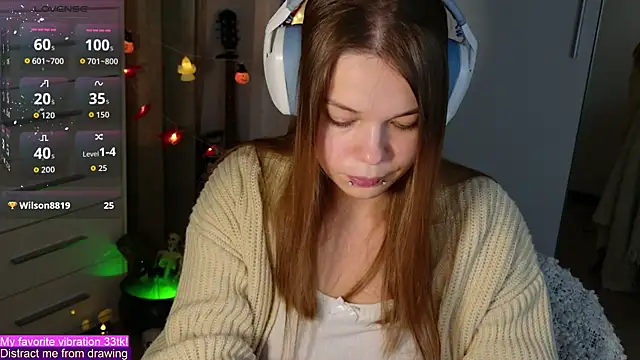 ValBae online show from October 30, 10:10 pm