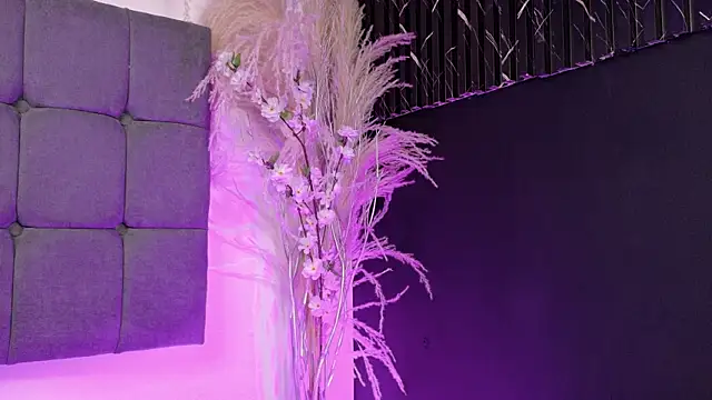 miluv19 online show from December 21, 9:22 pm