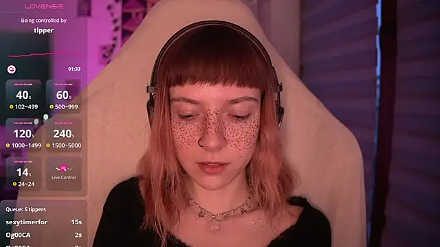 Snapshot of juliapie chatting on December 20, 6:40 am juliapie online show from December 20, 6:40 am