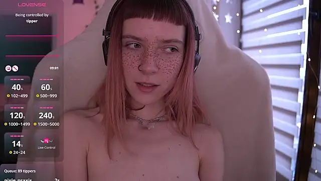 Snapshot of juliapie chatting on January 11, 9:15 am juliapie online show from January 11, 9:15 am